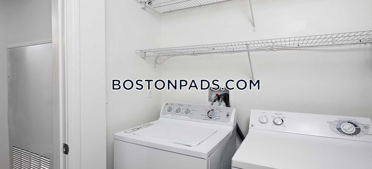 Avalon at Bedford Center Photo 8