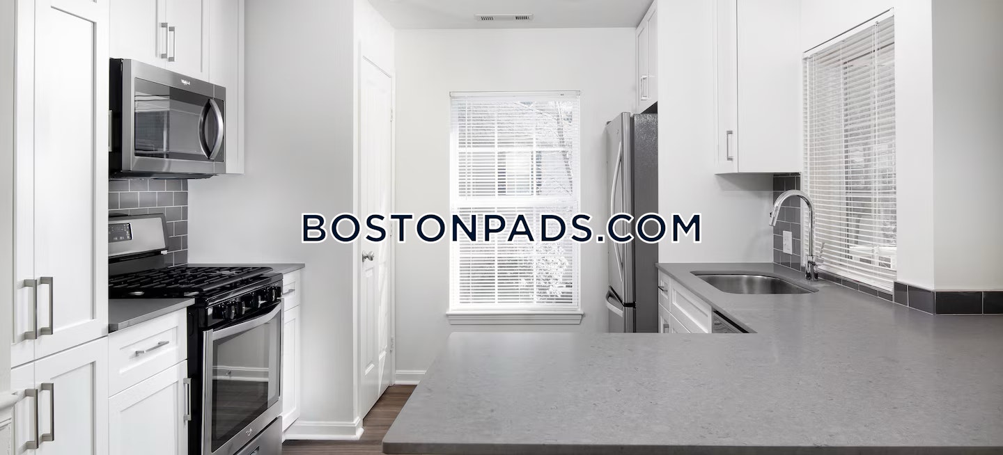 Avalon at Bedford Center Photo 16