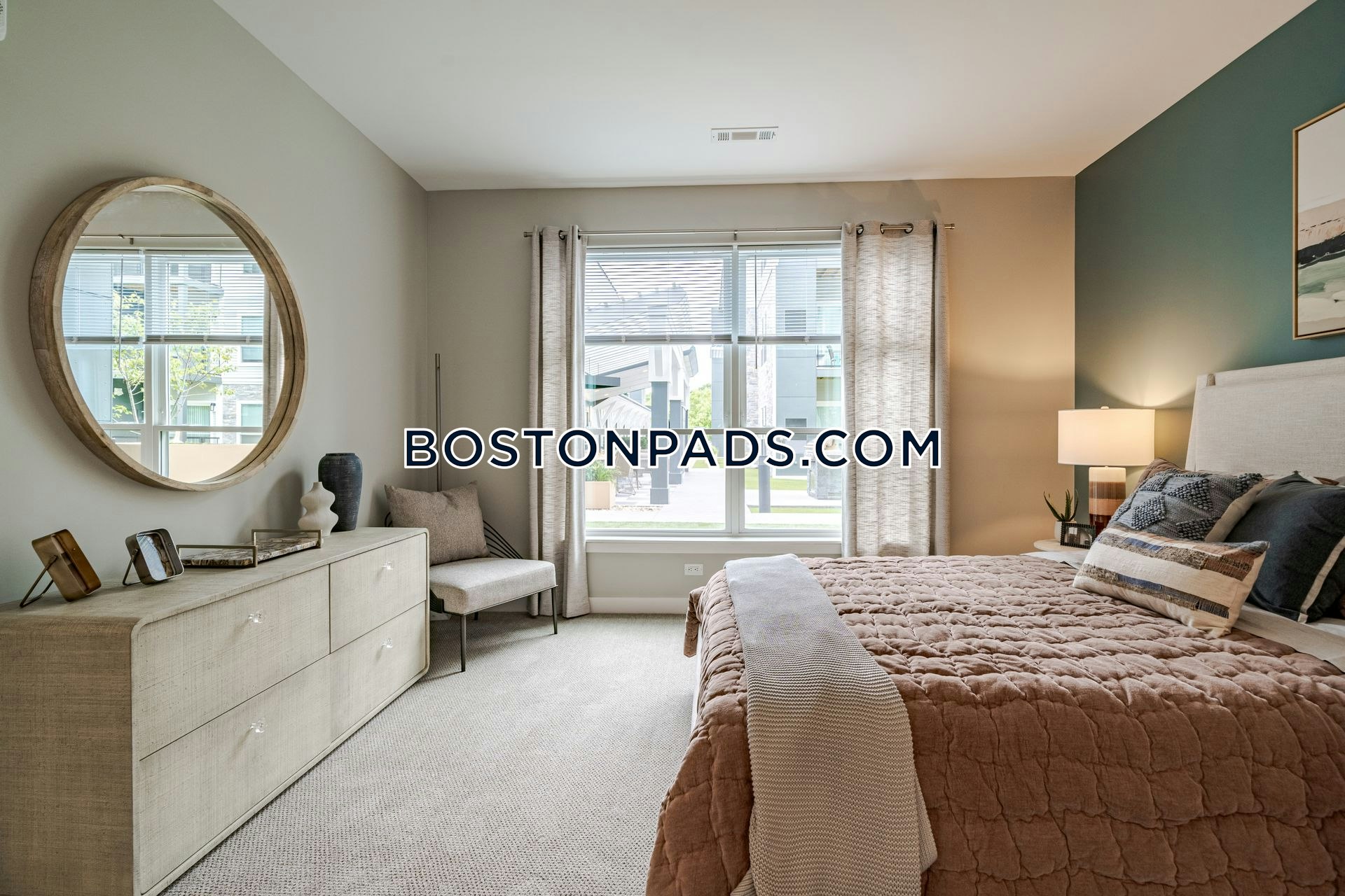 Aster at the Summit Photo 9