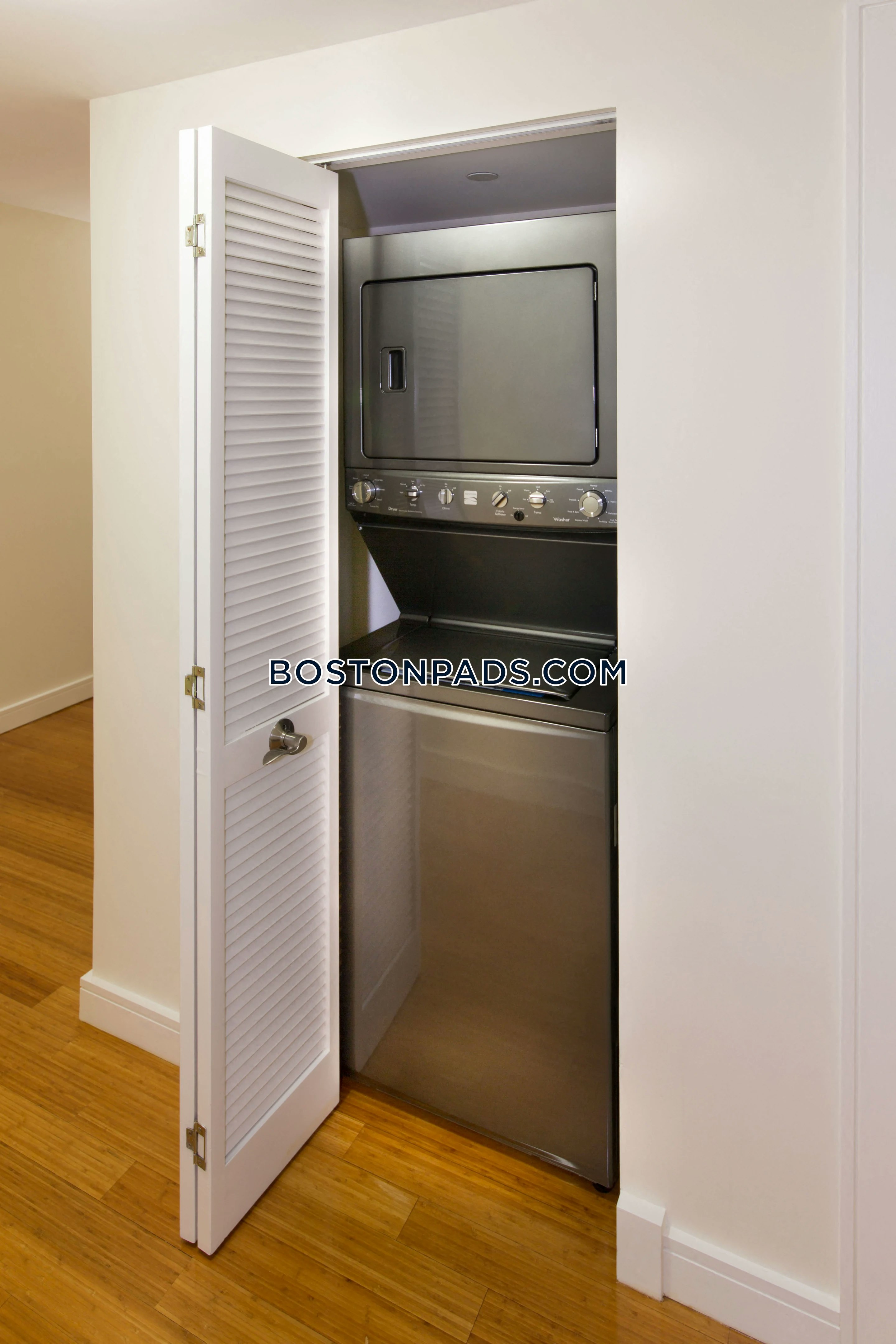 Marion Square Apartments Photo 16