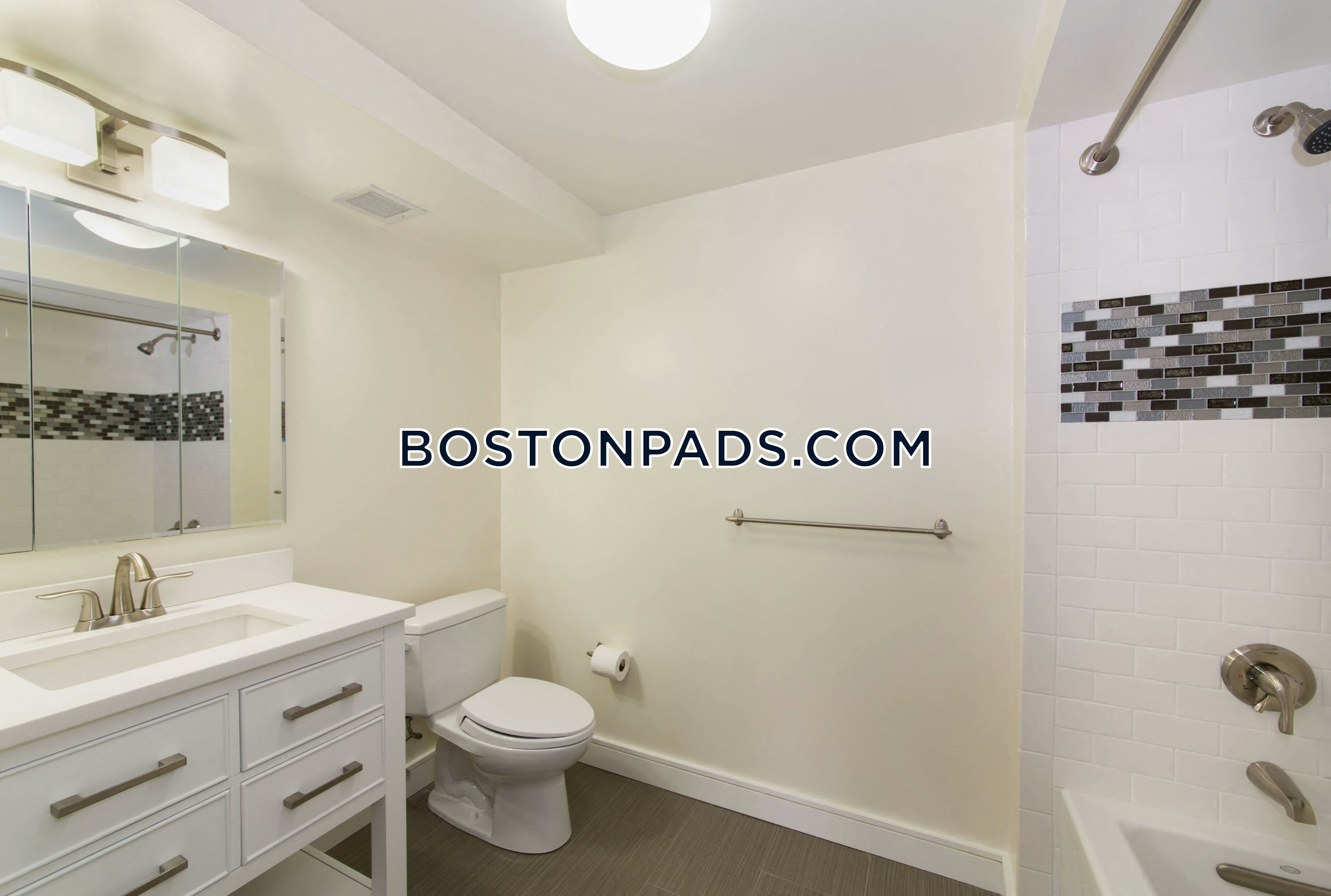 Marion Square Apartments Photo 12