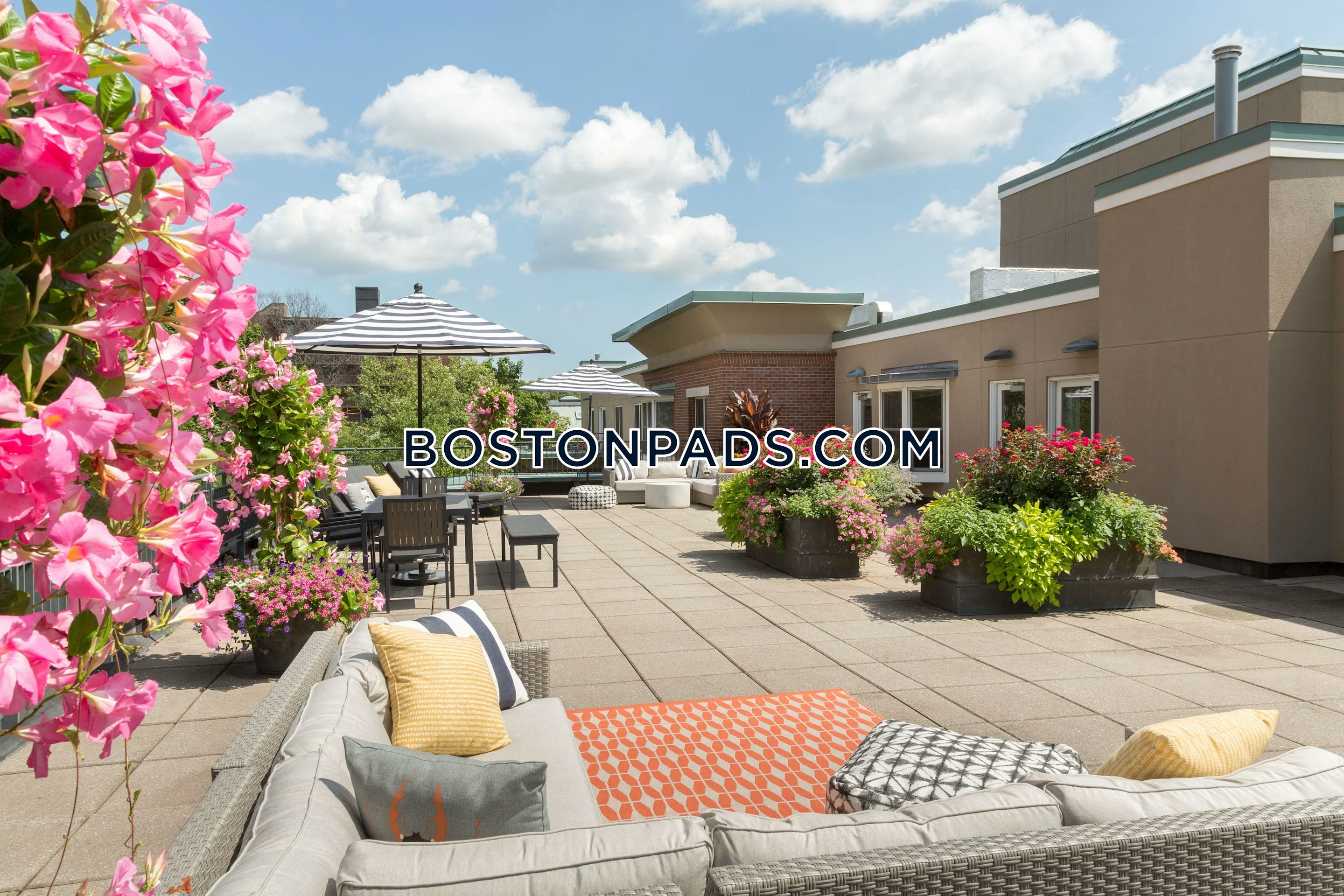 Marion Square Apartments Photo 2