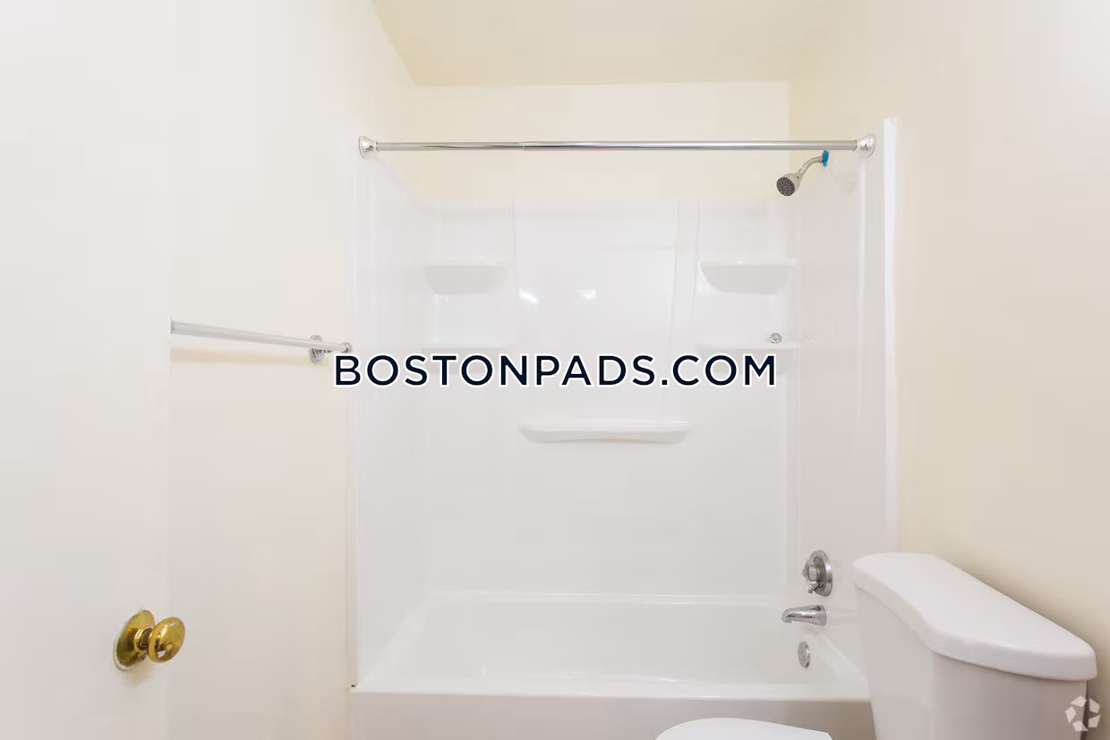 Parker Street Apartments Photo 11