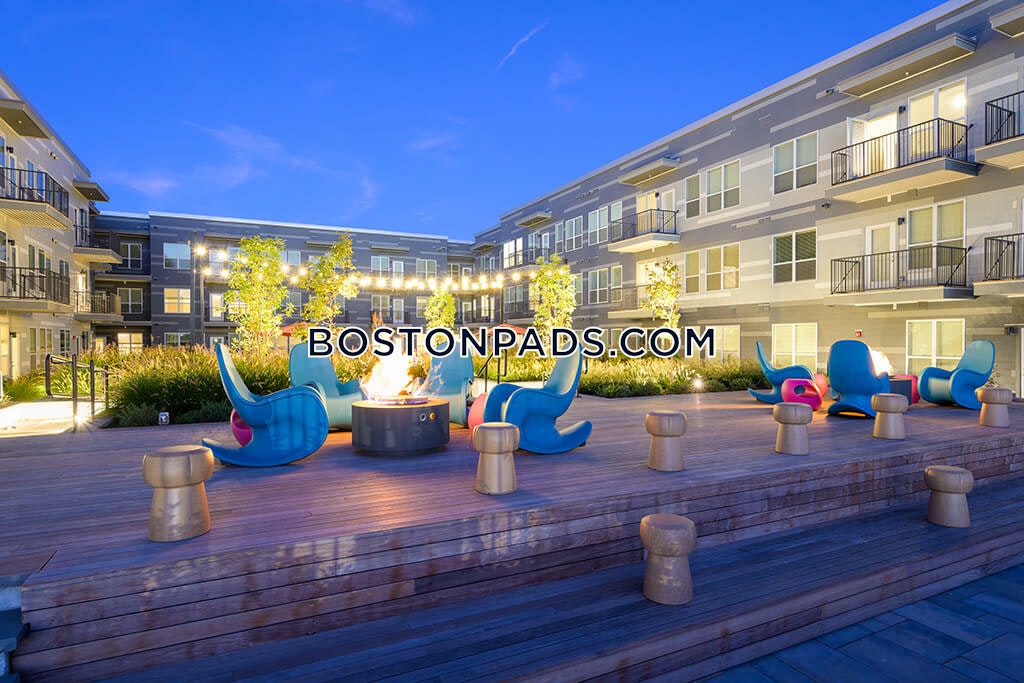 V2 Apartments Photo 1