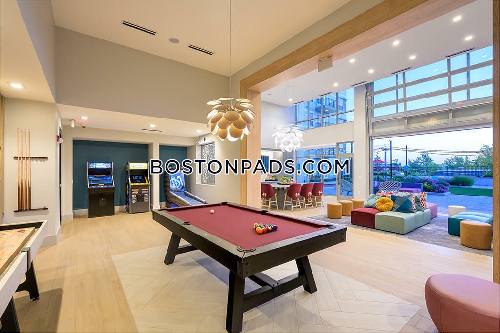 V2 Apartments Photo 29