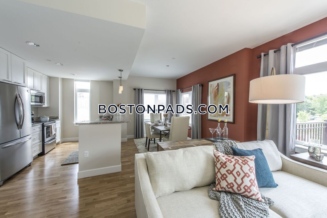 Brookside Square Photo 8