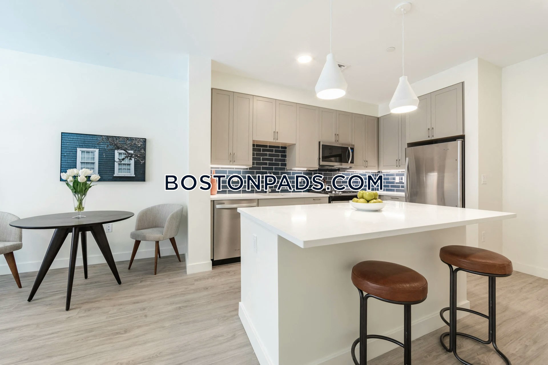 Holmes Beverly Photo 23