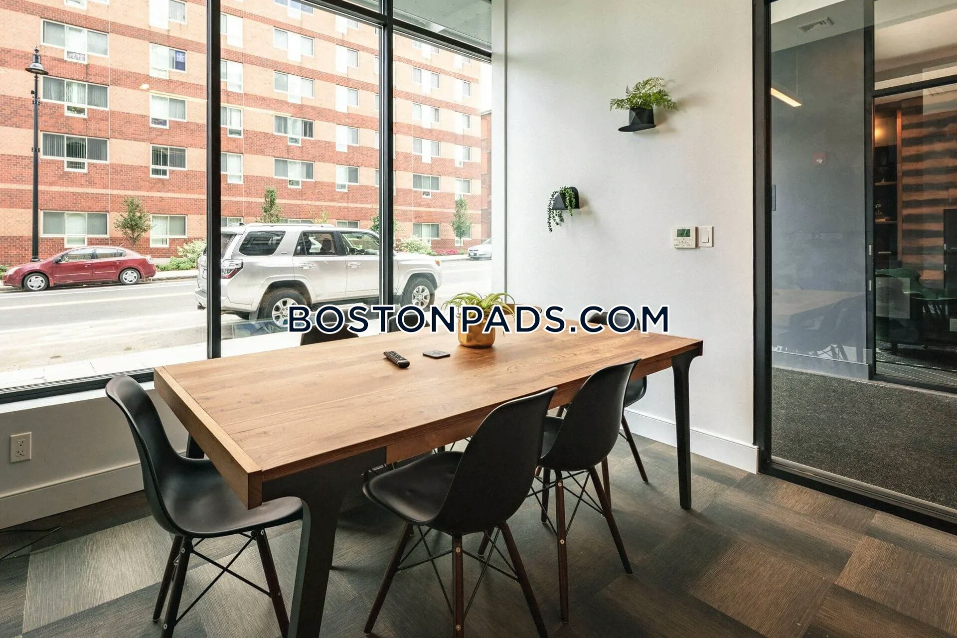 Holmes Beverly Photo 35