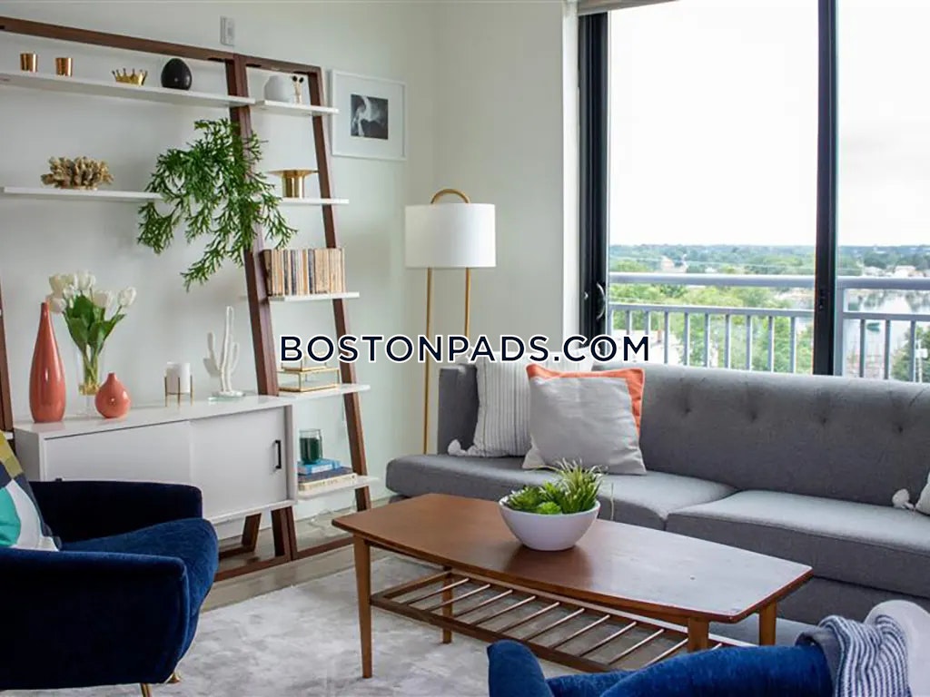 Holmes Beverly Photo 26