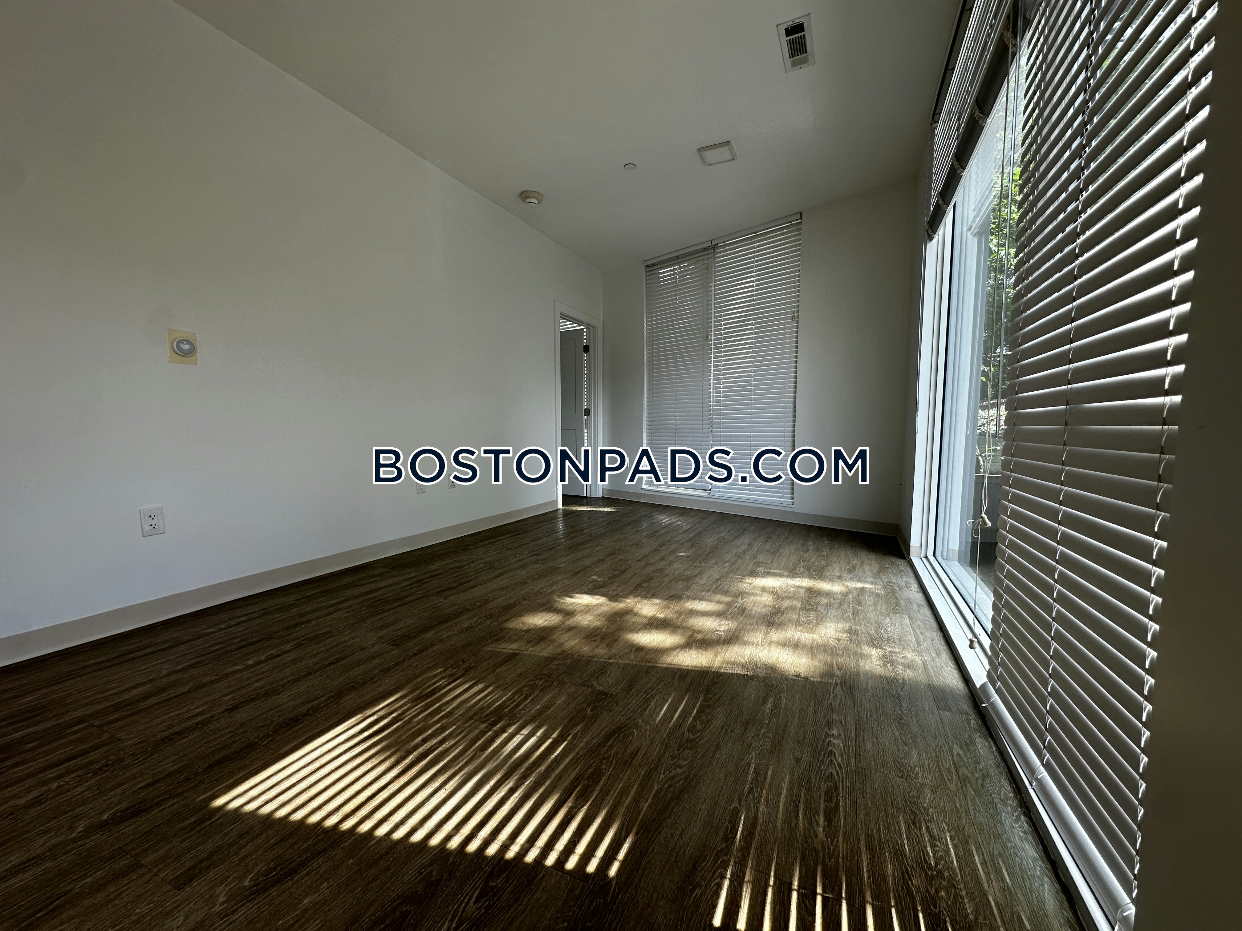 Radius Apartments Photo 109