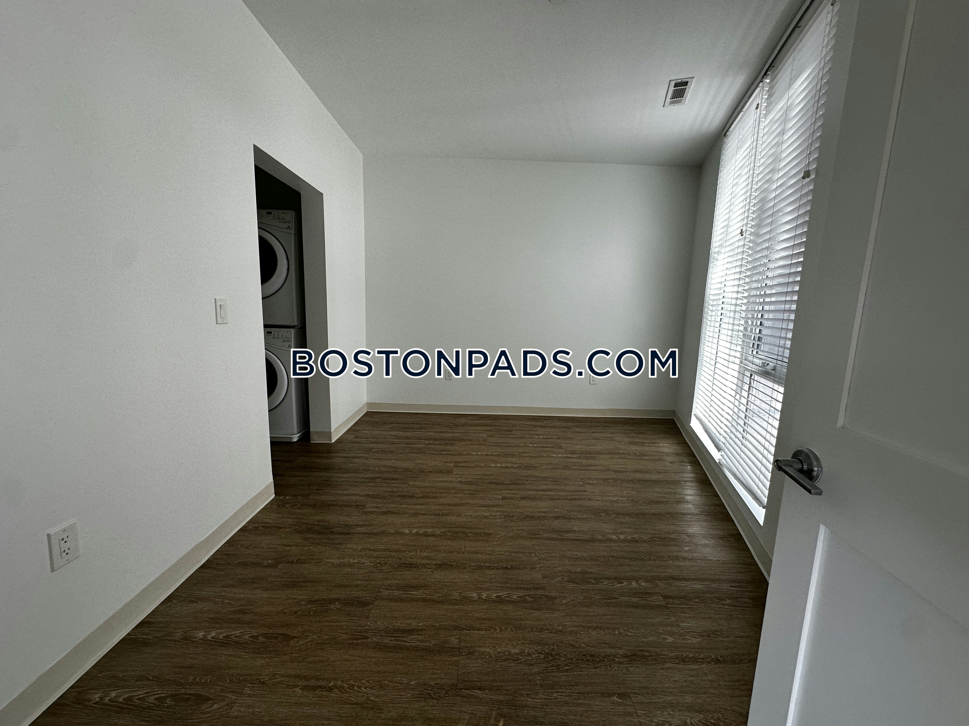 Radius Apartments Photo 105