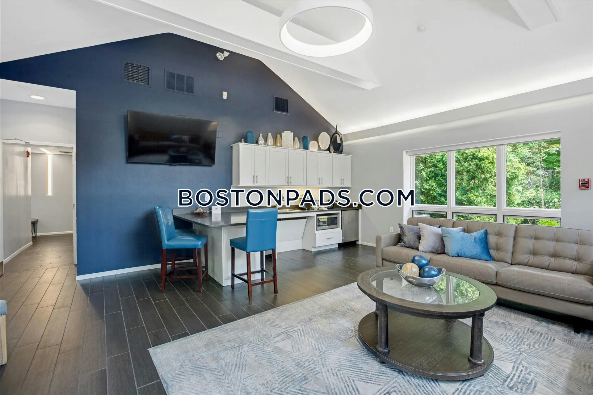 Andover Place Photo 18