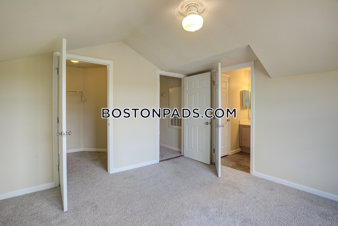 The Residences at Little River Photo 22