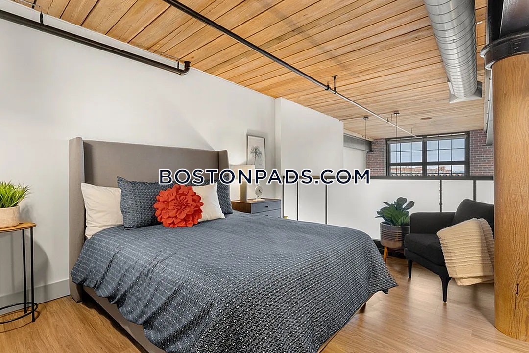 Riverwalk Lofts Photo 10