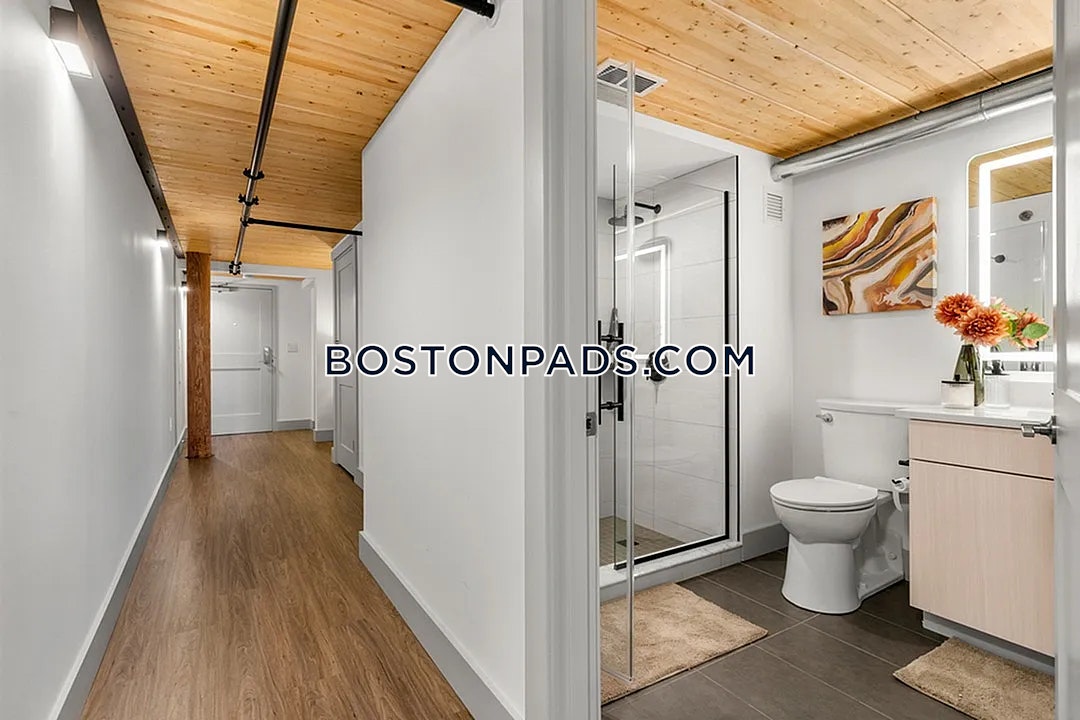 Riverwalk Lofts Photo 25