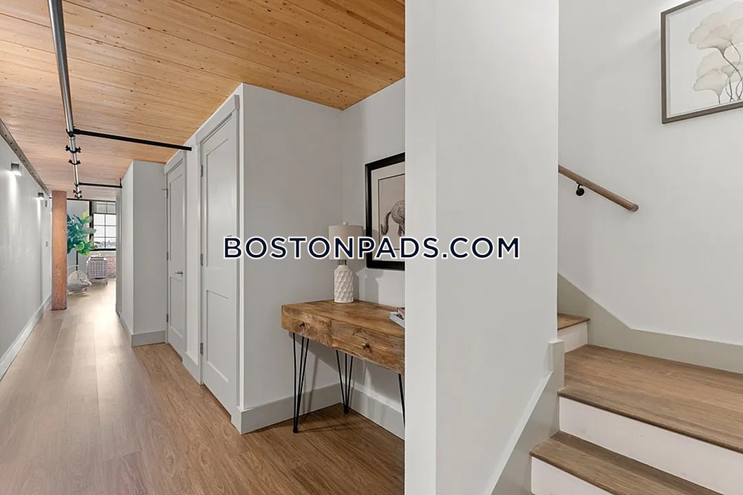 Riverwalk Lofts Photo 11