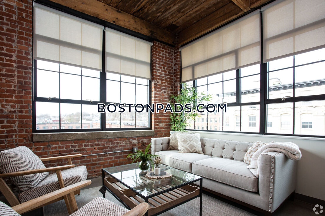 Ellis Factory Lofts Photo 3
