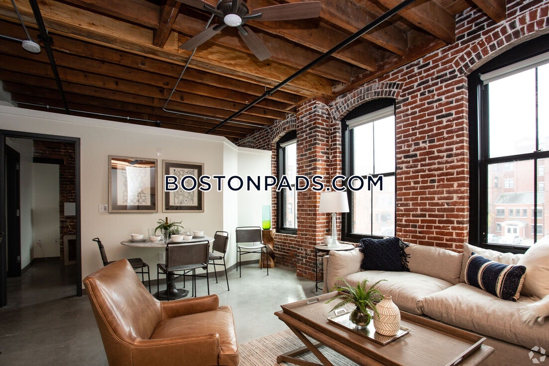 Ellis Factory Lofts Photo 4