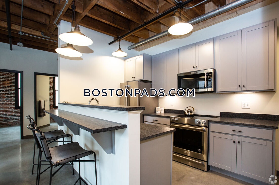 Ellis Factory Lofts Photo 5