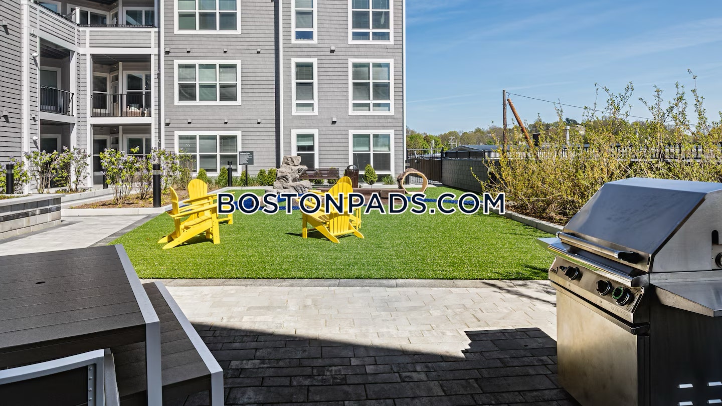 Avalon Residences at the Hingham Shipyard Photo 5