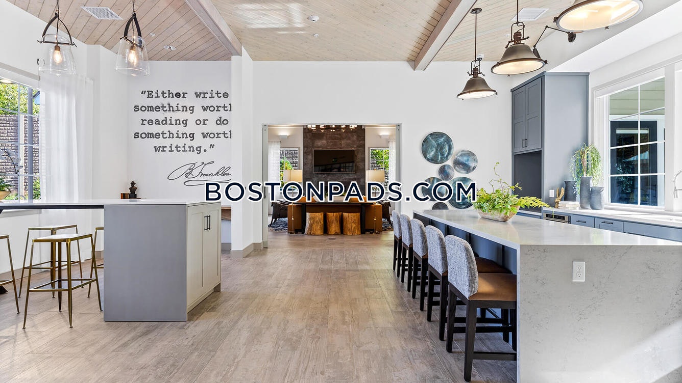 Station 117 Photo 22