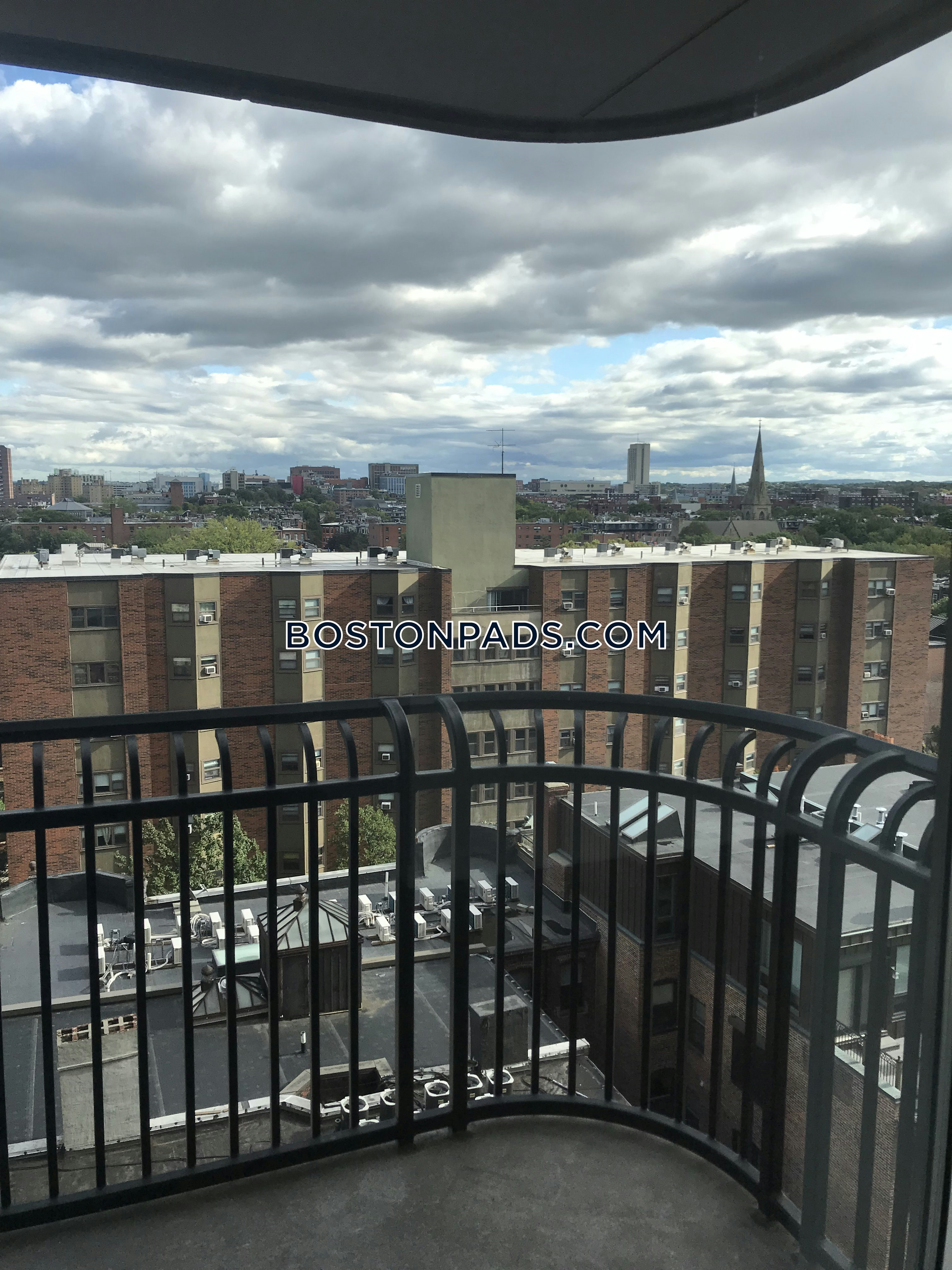 Colonnade Residences Photo 8