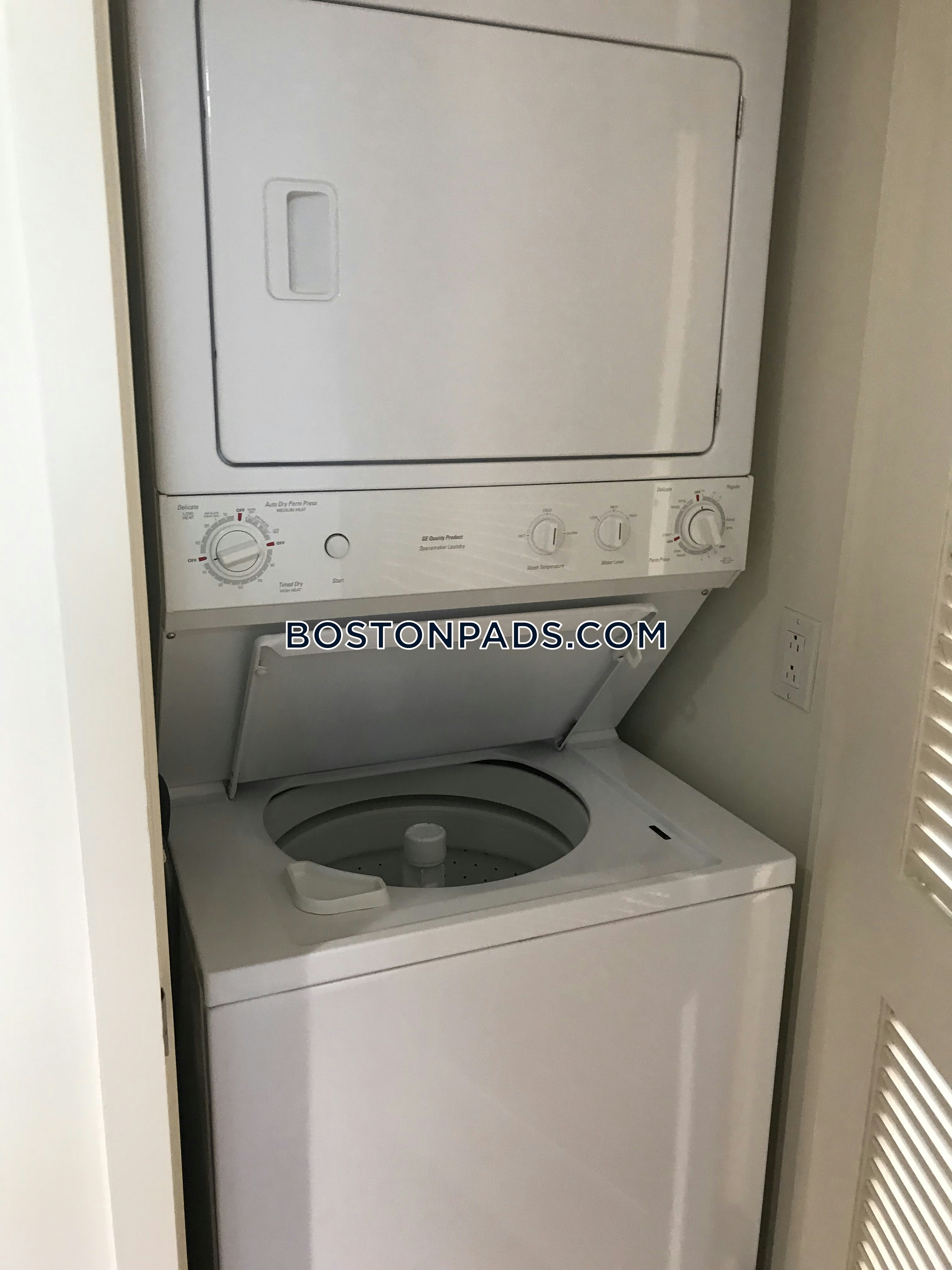 Colonnade Residences Photo 57