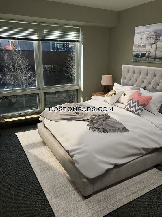 Kendall Crossing Photo 2