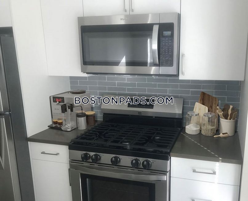 Kendall Crossing Photo 4