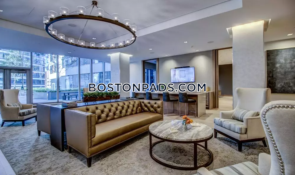 Via Seaport Photo 106