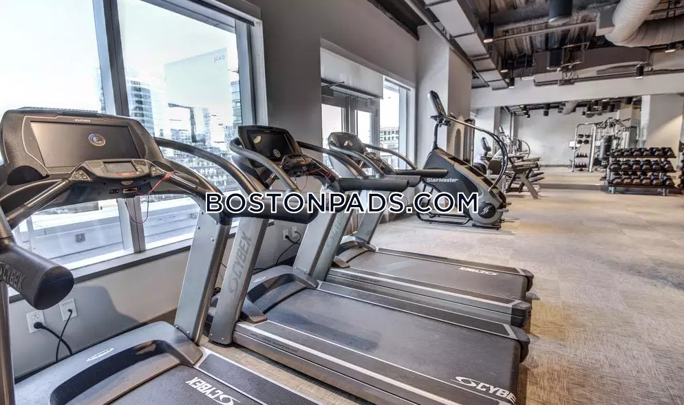 Via Seaport Photo 16