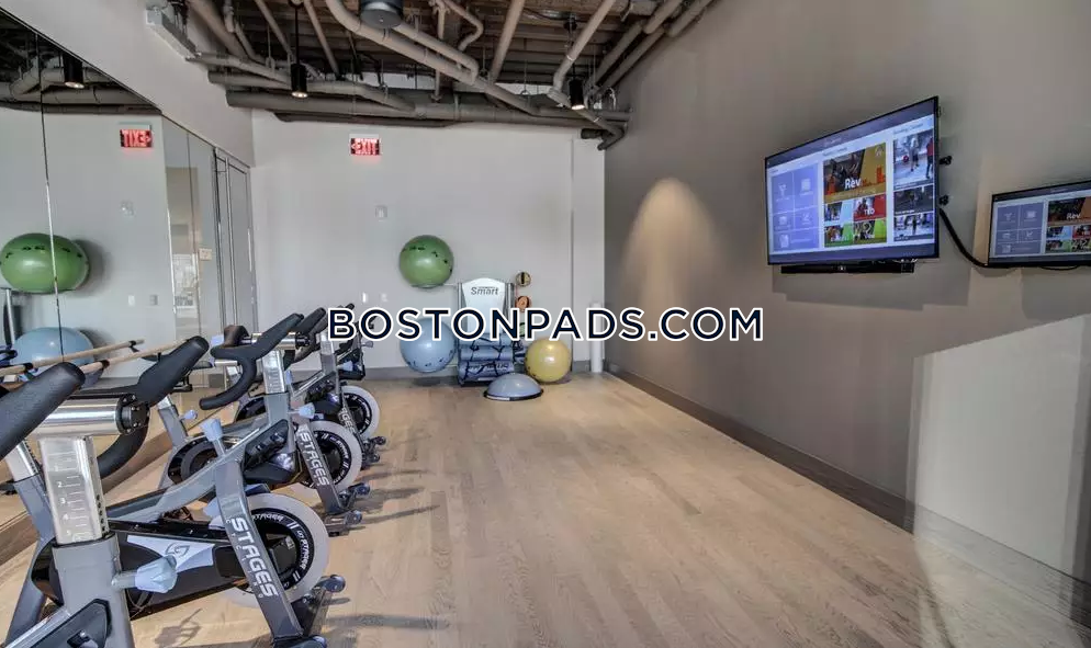 Via Seaport Photo 37