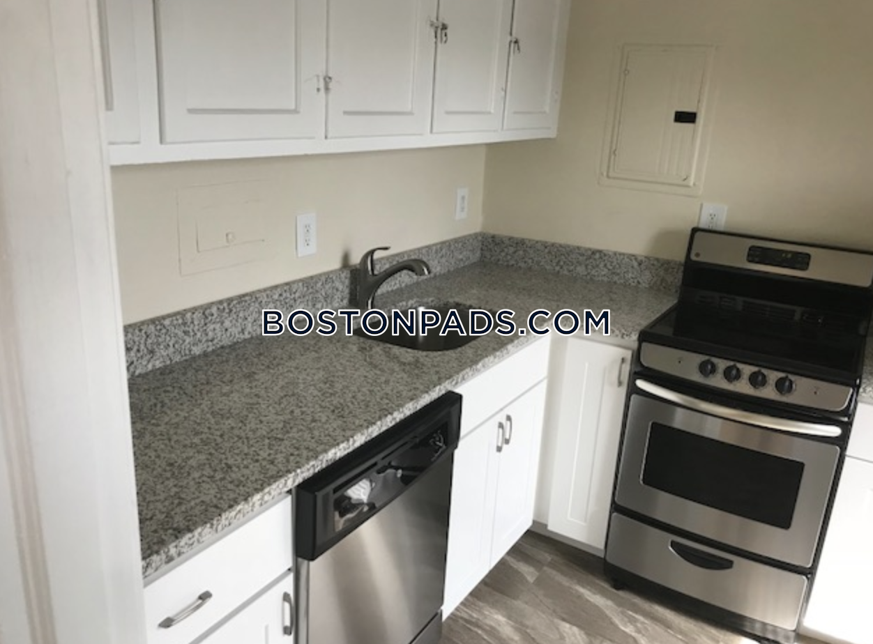 Princeton on Beacon St. Photo 26