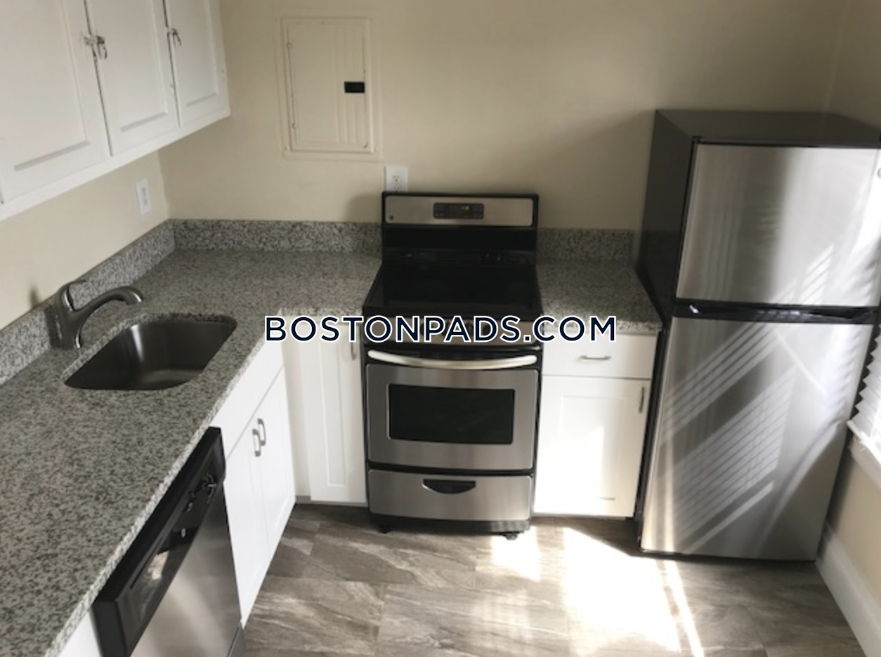 Princeton on Beacon St. Photo 24