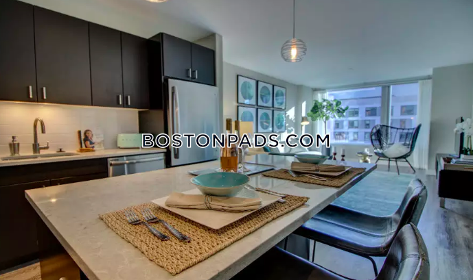 Via Seaport Photo 55