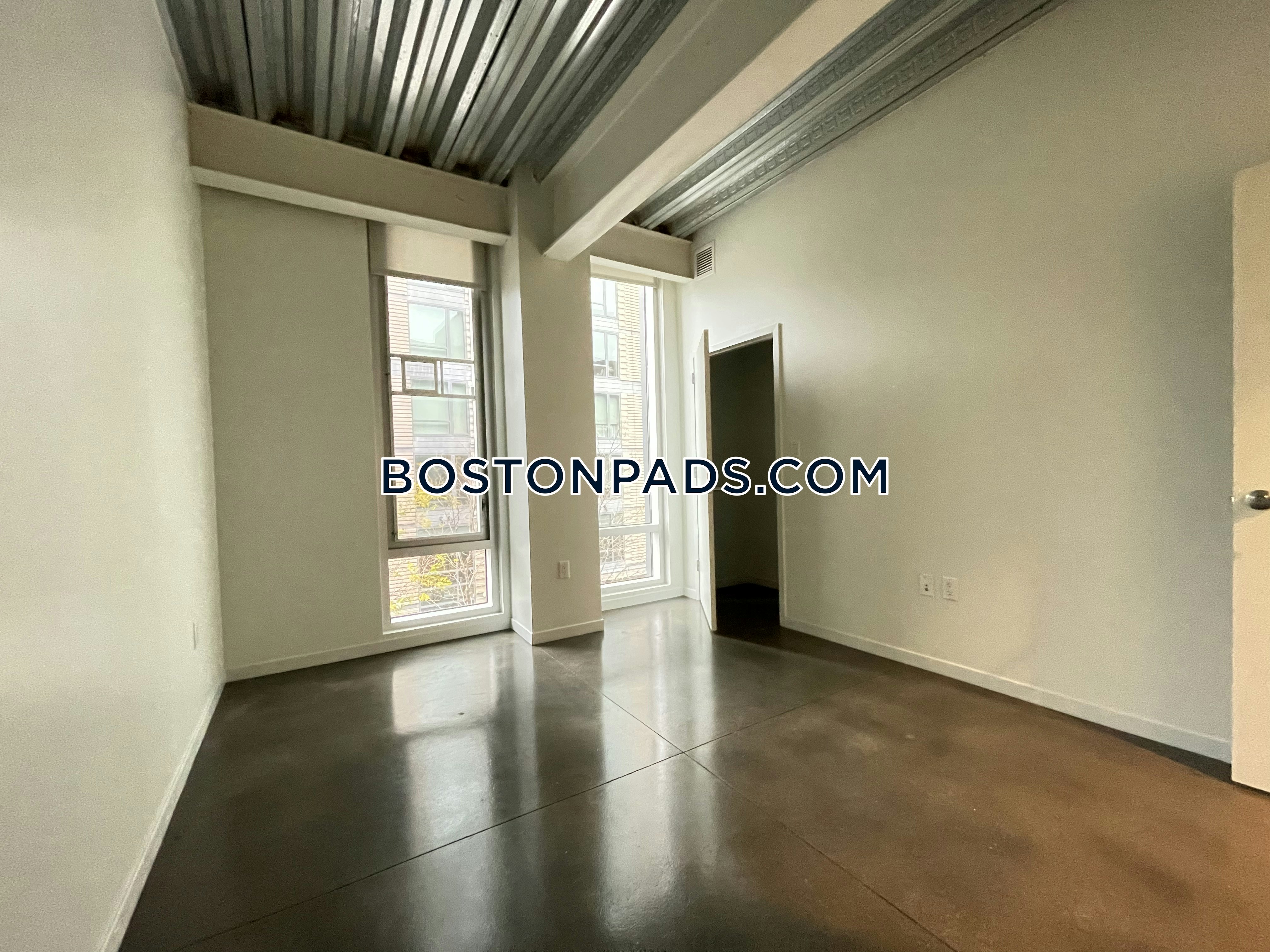 Watermark Seaport Photo 4