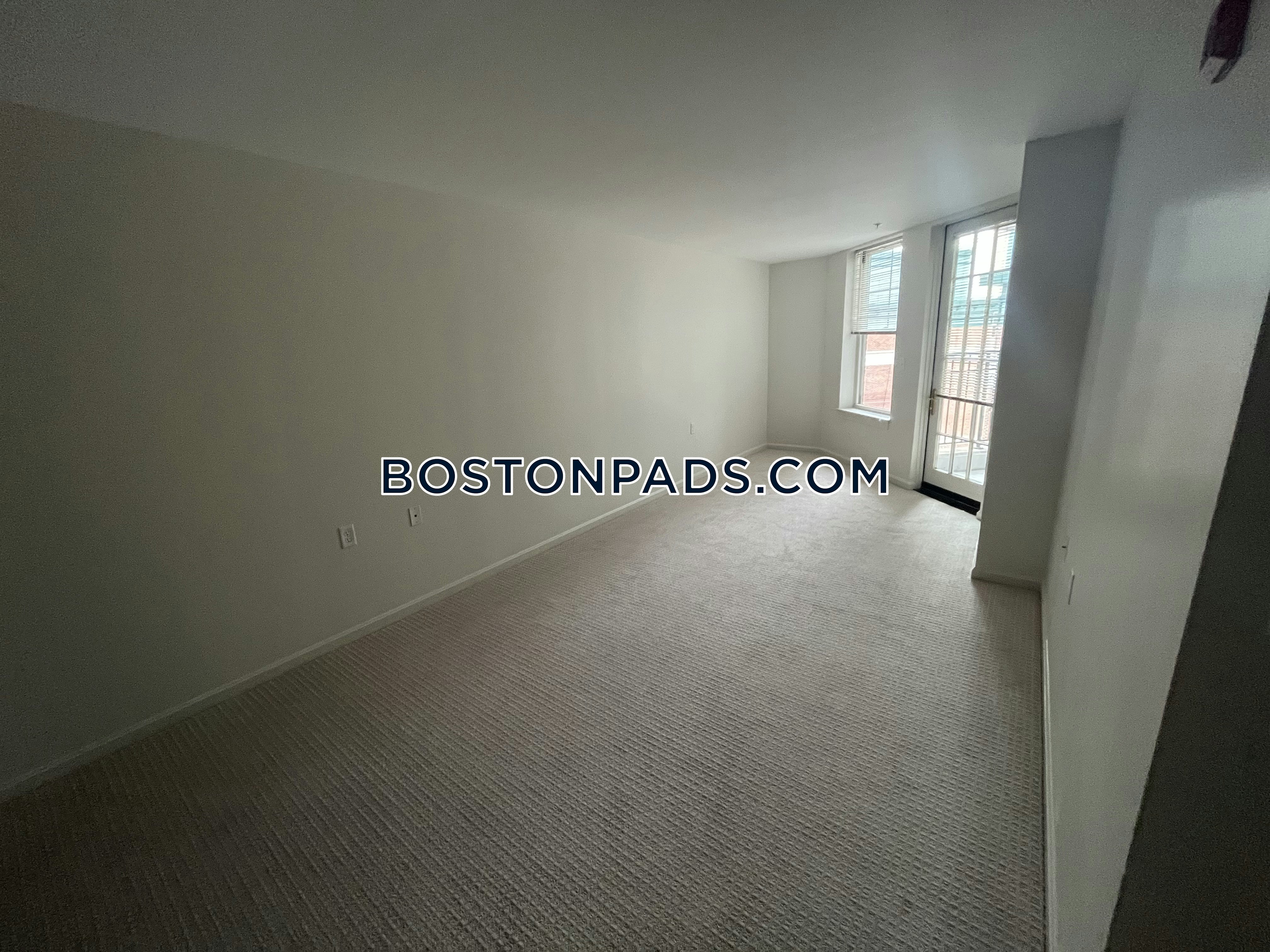 The Holmes Building Photo 45