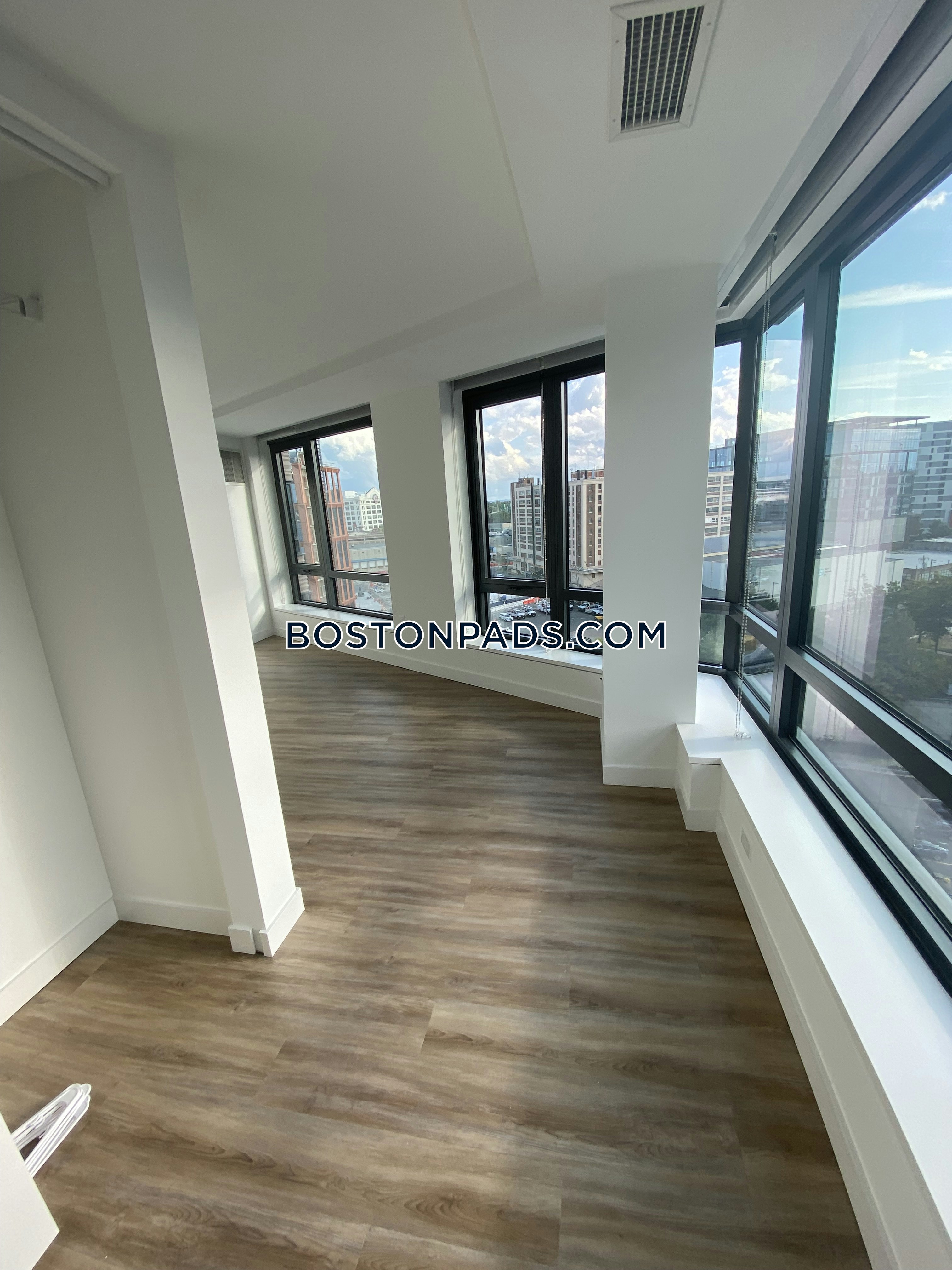 Ora Seaport Photo 35