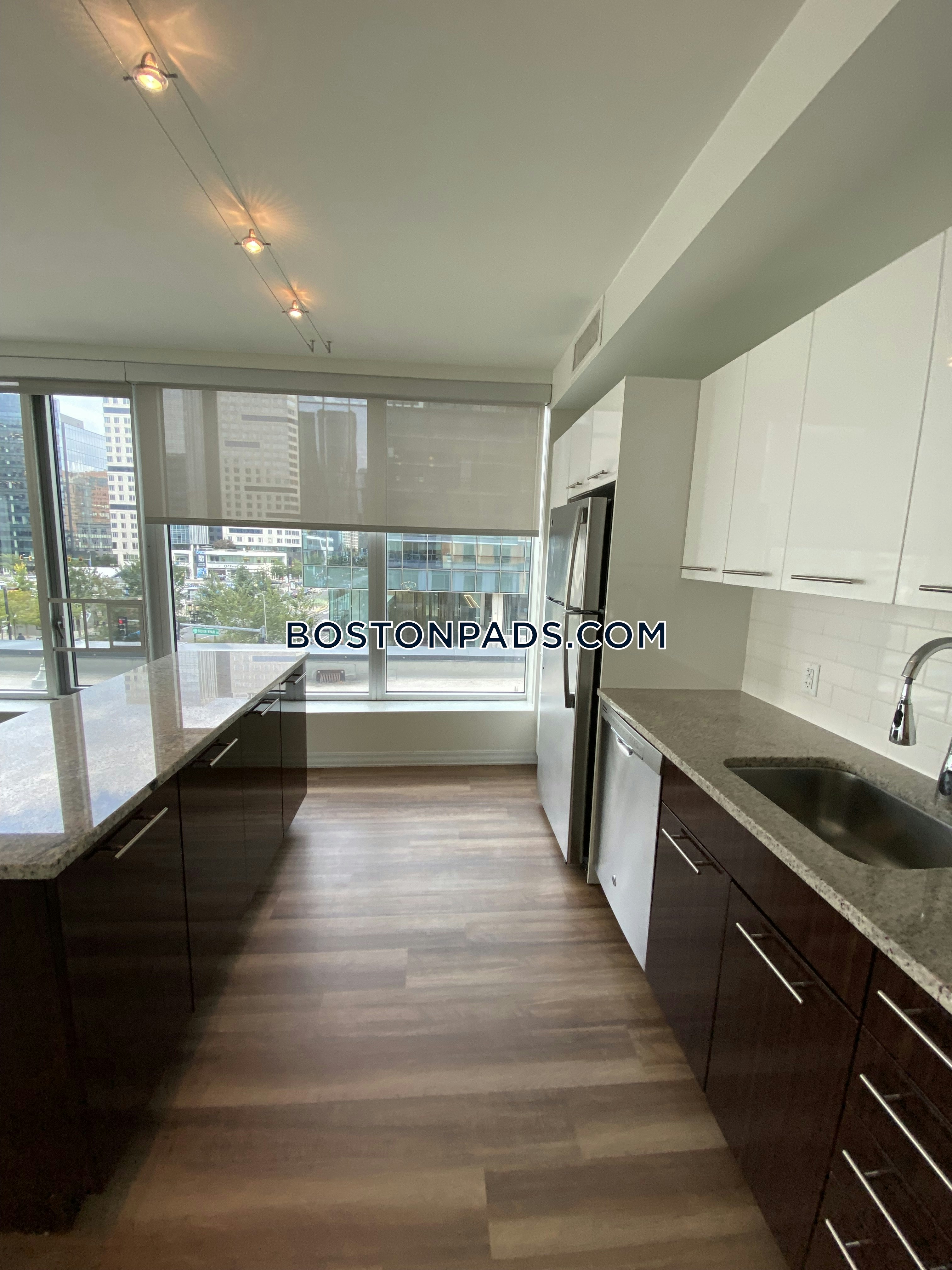 Watermark Seaport Photo 43