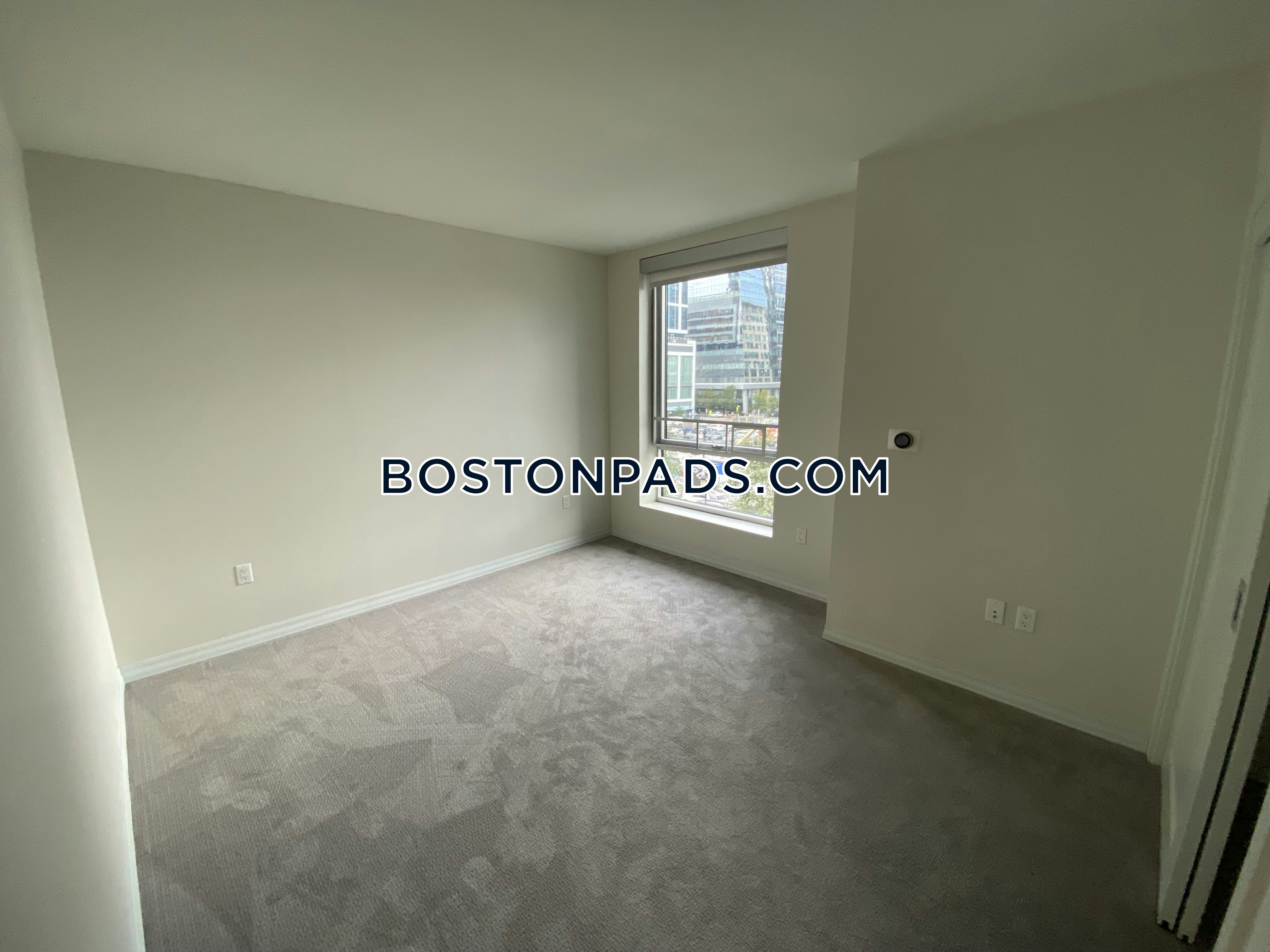 Watermark Seaport Photo 18
