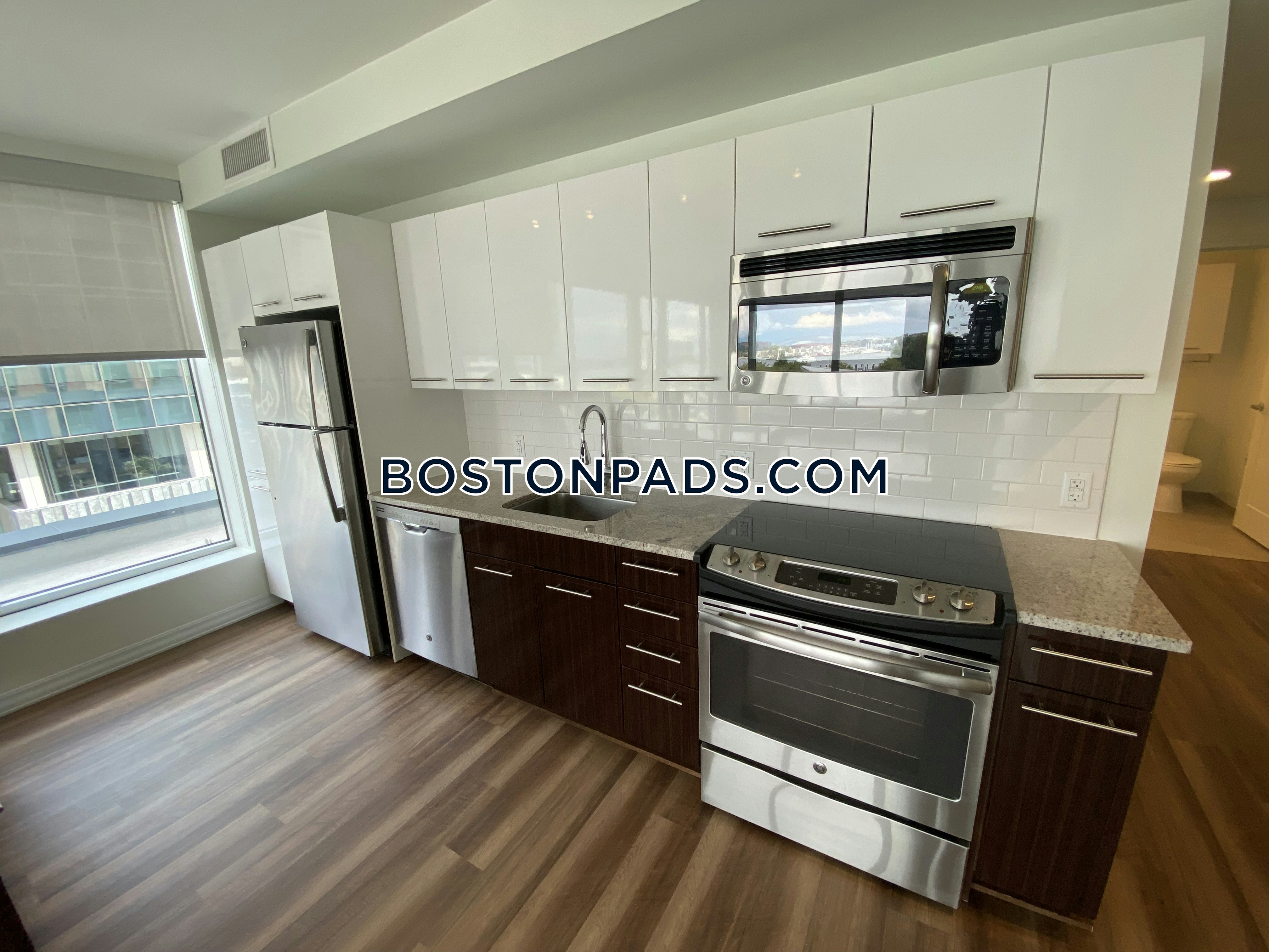Watermark Seaport Photo 42