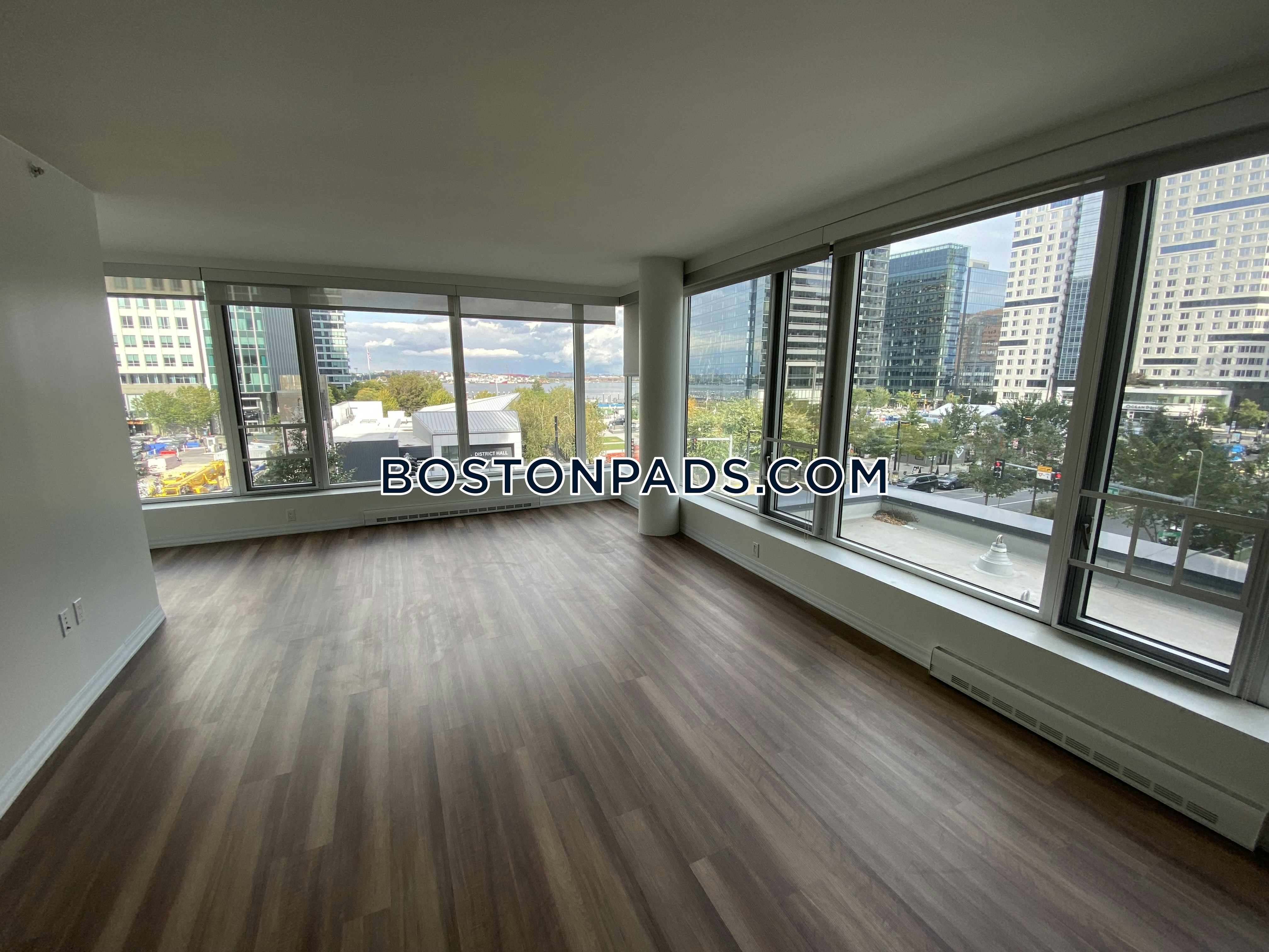 Watermark Seaport Photo 12