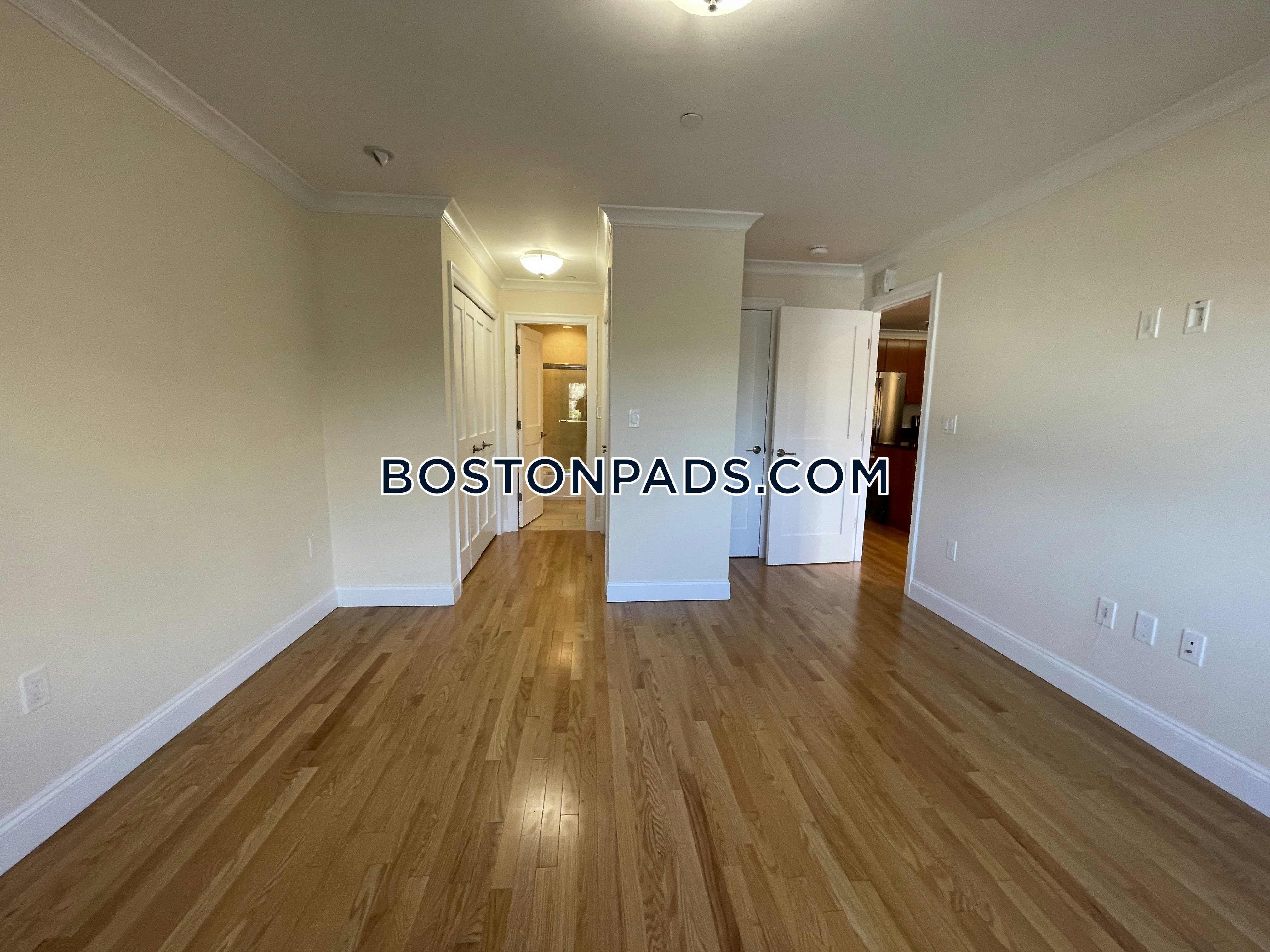1443 Beacon Photo 171