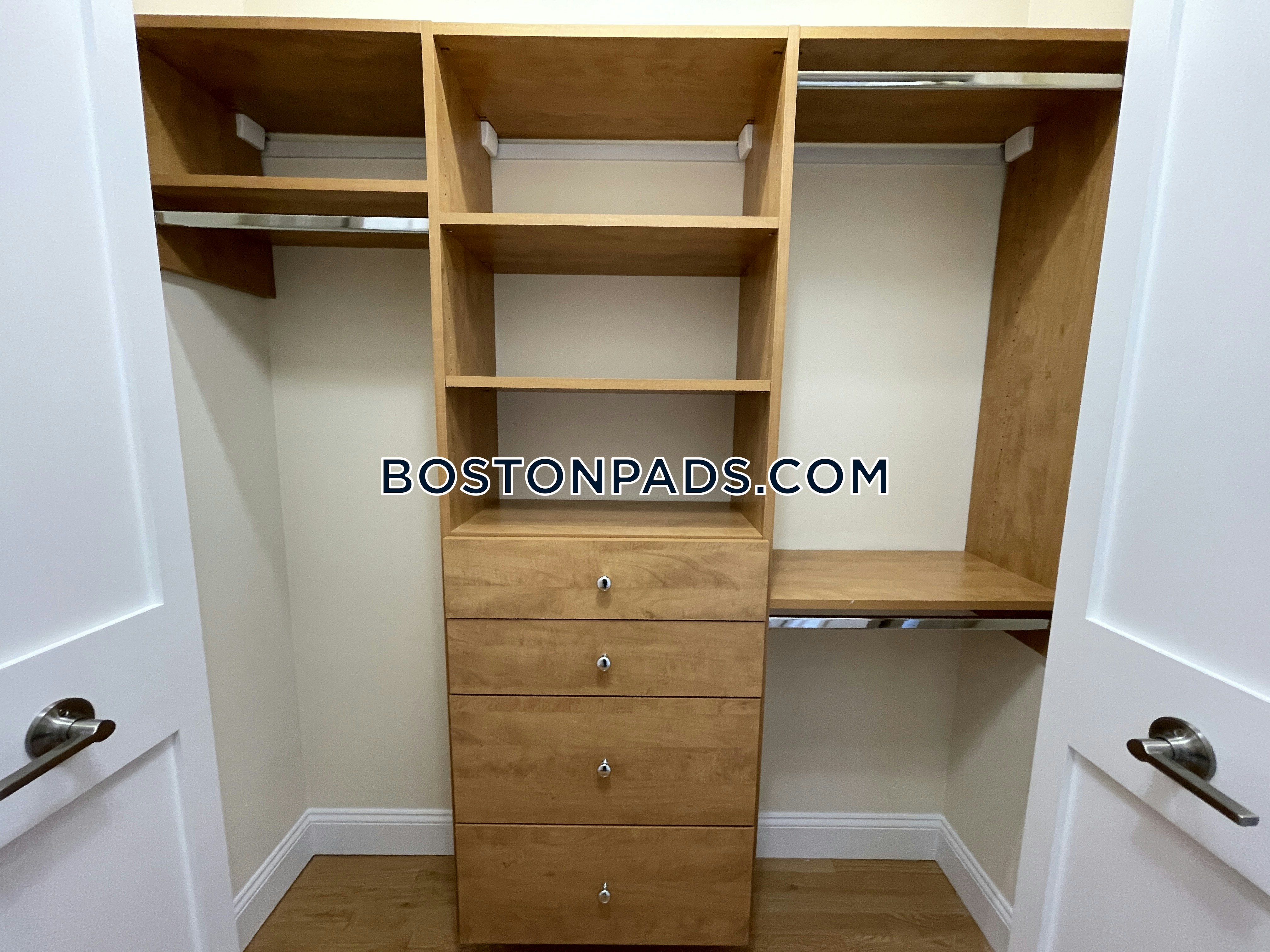 1443 Beacon Photo 61