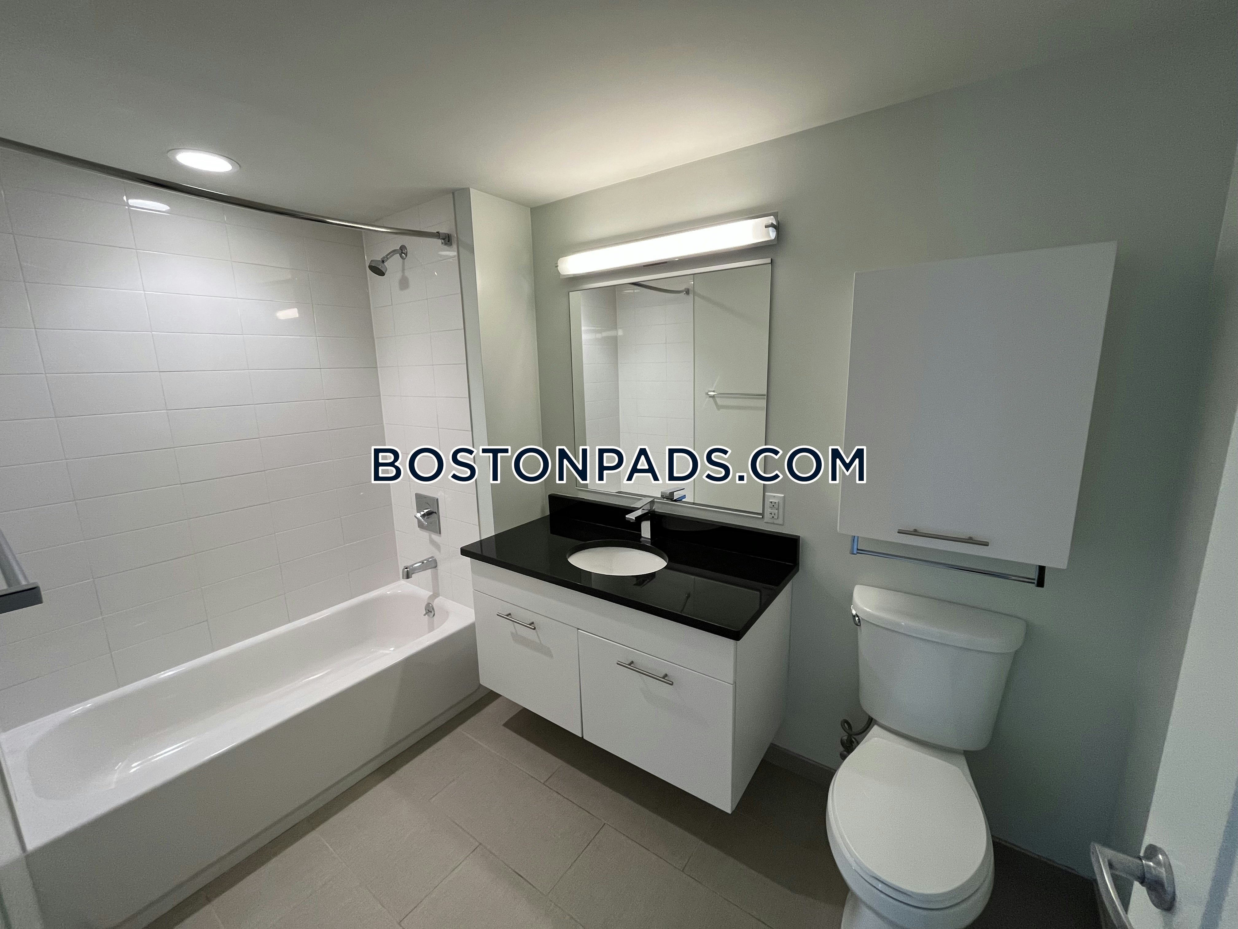 Watermark Seaport Photo 36