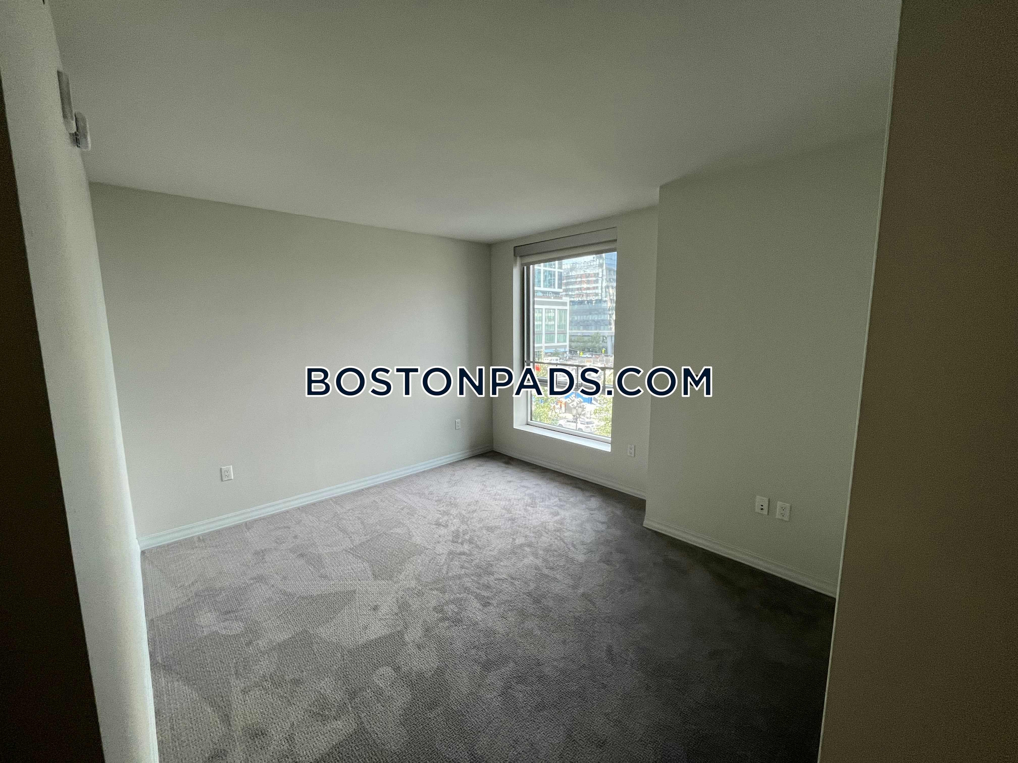 Watermark Seaport Photo 51