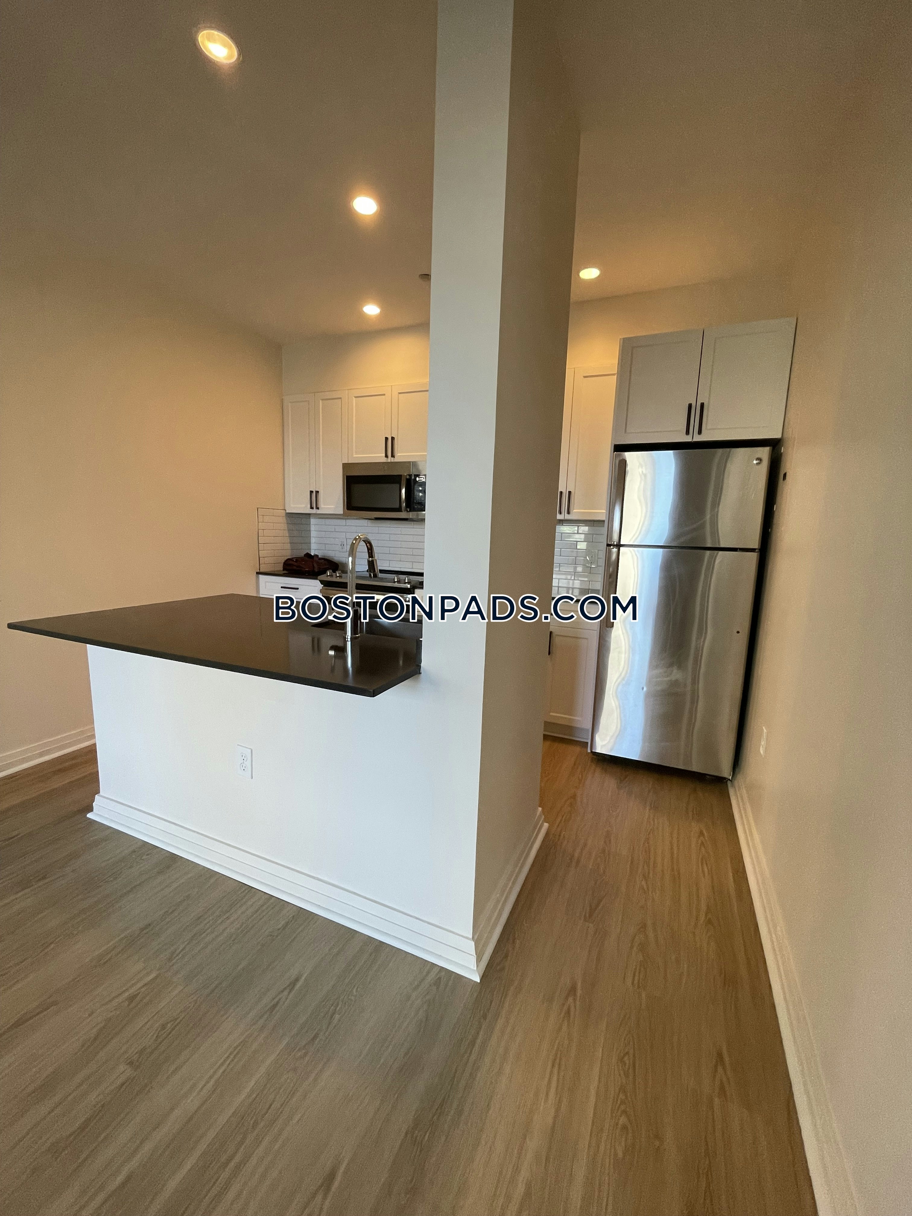 One India Street Photo 31