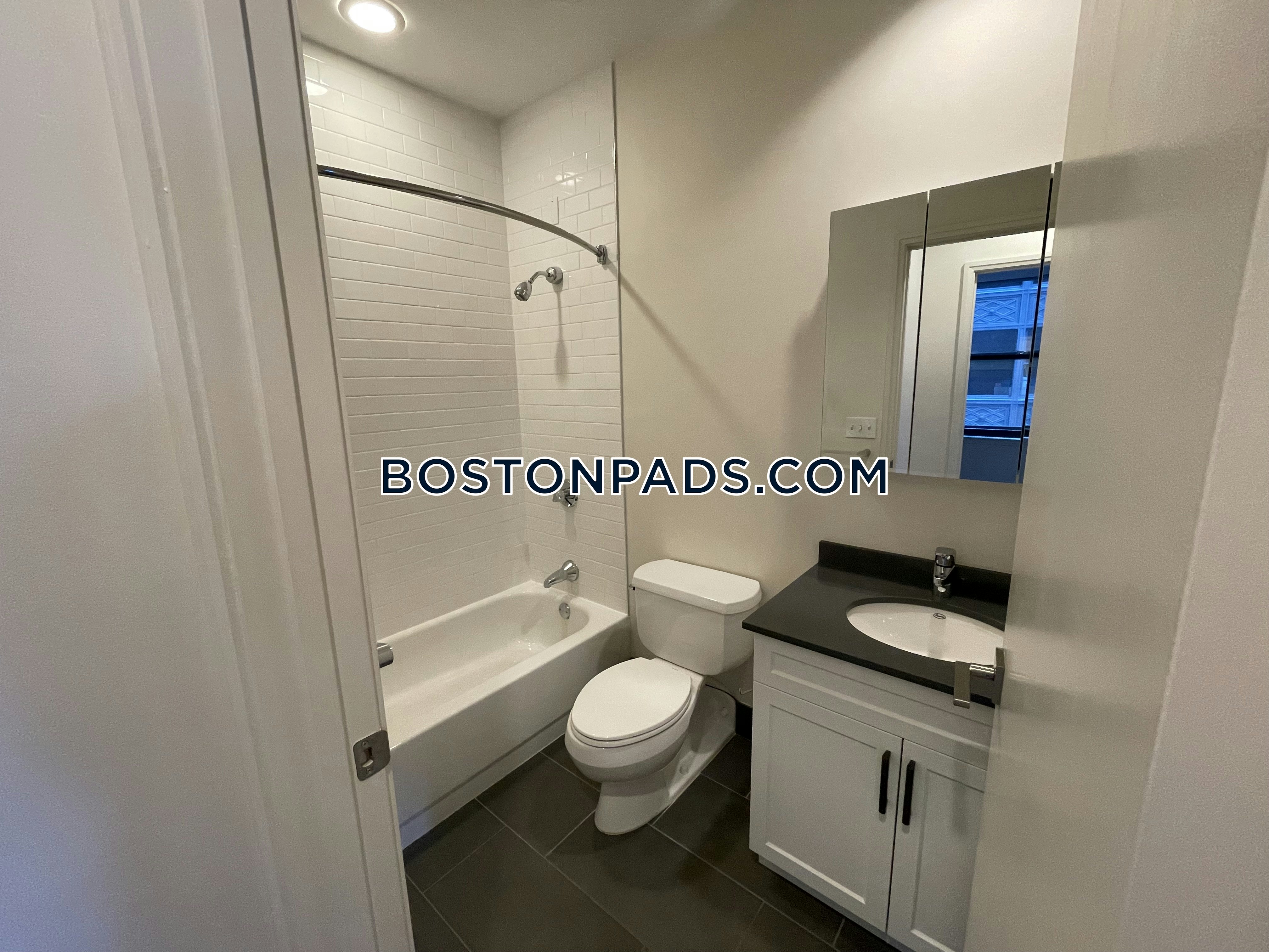 One India Street Photo 61