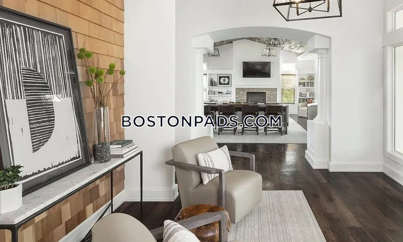 Pembroke Woods Photo 23