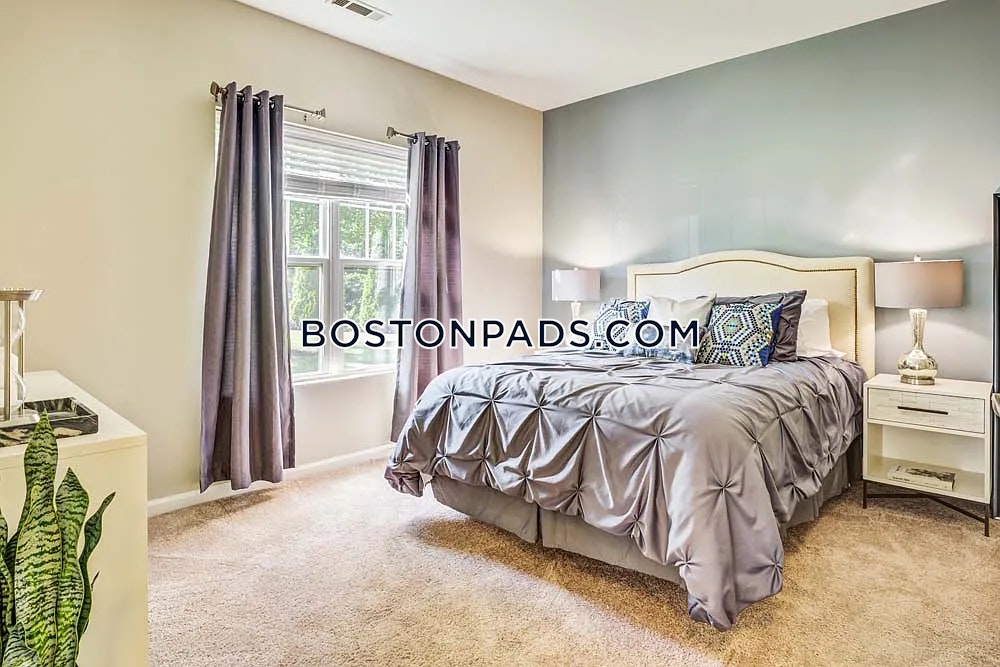 Regency Place Photo 16